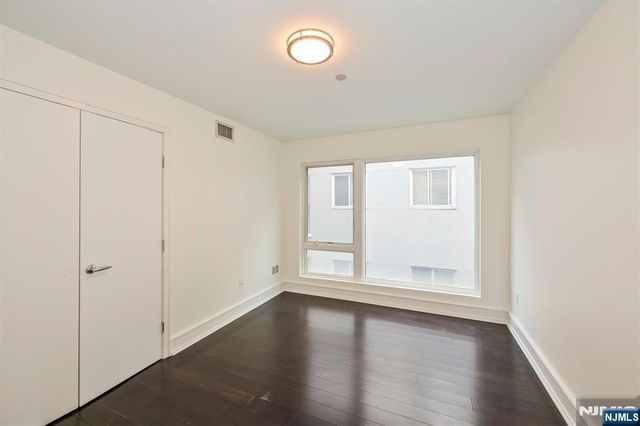 310 Cliff Lane C002D, Cliffside Park, NJ 07010