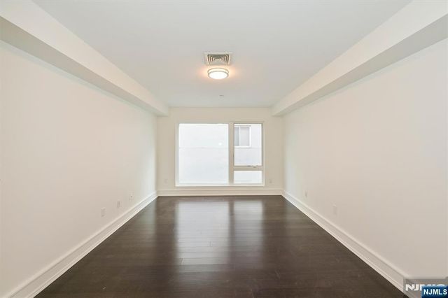 310 Cliff Lane C002D, Cliffside Park, NJ 07010