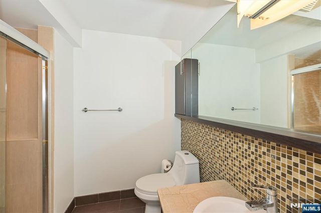 310 Cliff Lane C002D, Cliffside Park, NJ 07010