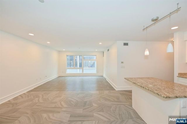 310 Cliff Lane C002D, Cliffside Park, NJ 07010