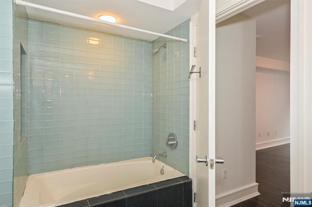 310 Cliff Lane C002D, Cliffside Park, NJ 07010