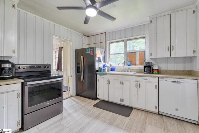 1504 E Rutherford Street, Landrum, SC 29356