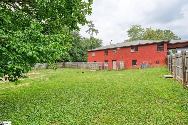 1504 E Rutherford Street, Landrum, SC 29356