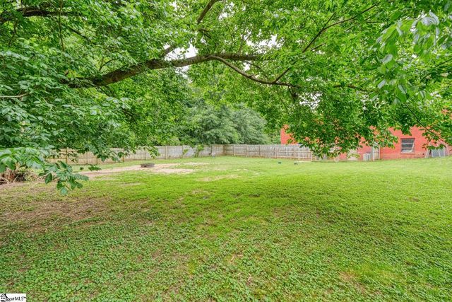 1504 E Rutherford Street, Landrum, SC 29356