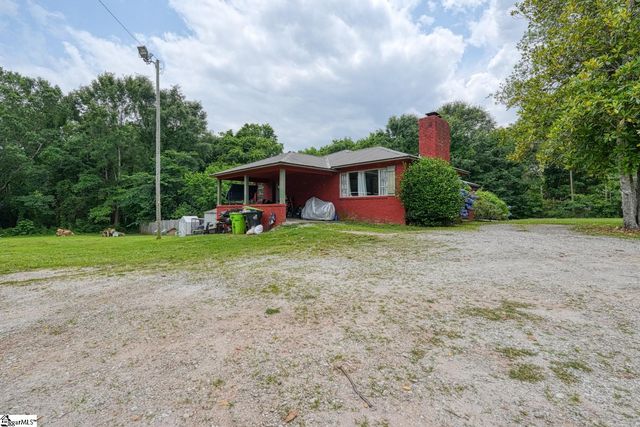 1504 E Rutherford Street, Landrum, SC 29356