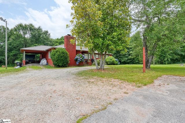 1504 E Rutherford Street, Landrum, SC 29356