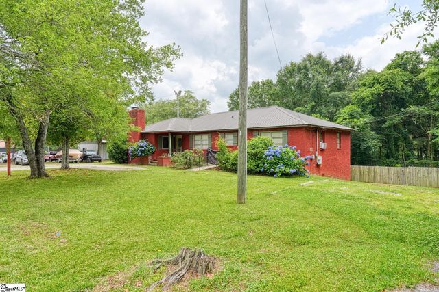1504 E Rutherford Street, Landrum, SC 29356
