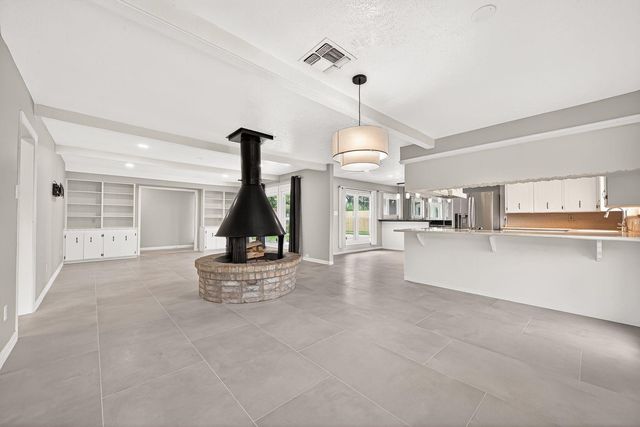 3043 Bonney Briar Drive, Missouri City, TX 77459
