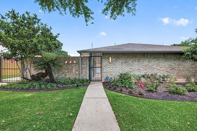 3043 Bonney Briar Drive, Missouri City, TX 77459