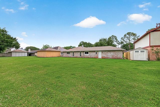 3043 Bonney Briar Drive, Missouri City, TX 77459