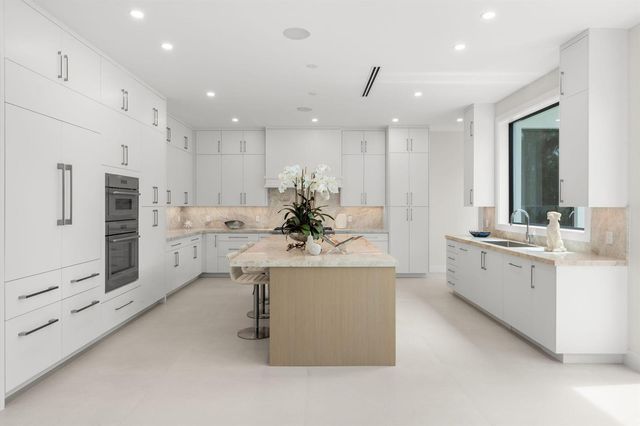 2406 NE 13th Court, Fort Lauderdale, FL 33304