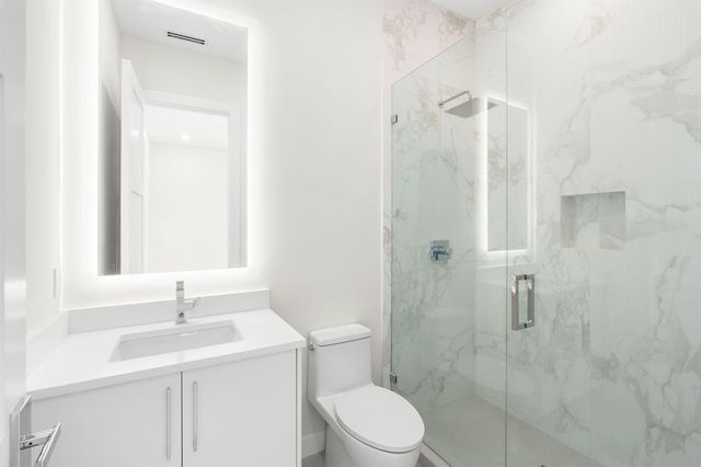 2406 NE 13th Court, Fort Lauderdale, FL 33304