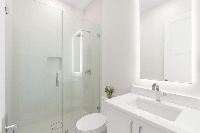 2406 NE 13th Court, Fort Lauderdale, FL 33304