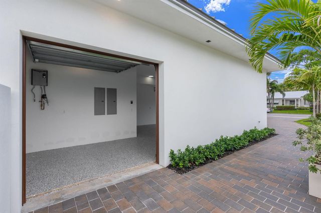 2406 NE 13th Court, Fort Lauderdale, FL 33304