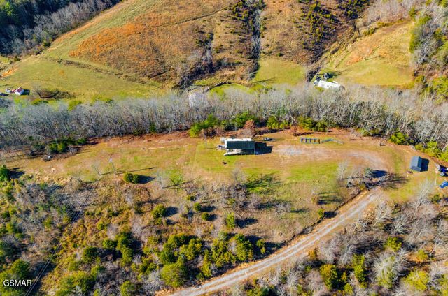 125 Picadilly Way, Parrottsville, TN 37843