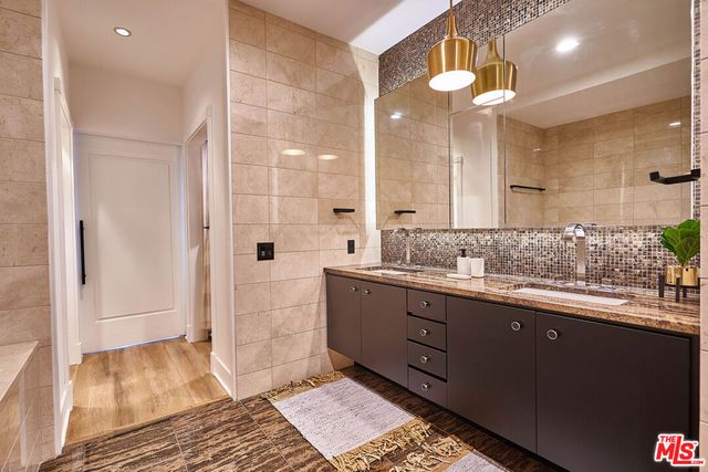 900 W Olympic Boulevard 32F, Los Angeles, CA 90015