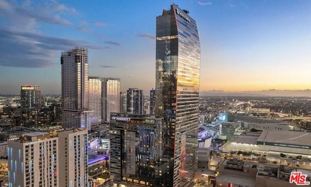 900 W Olympic Boulevard 32F, Los Angeles, CA 90015