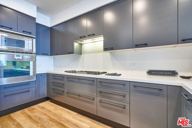 900 W Olympic Boulevard 32F, Los Angeles, CA 90015