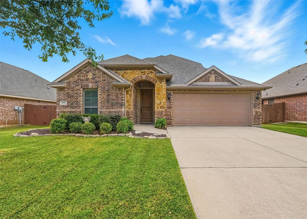 3018 Fern Court, Midlothian, TX 76065