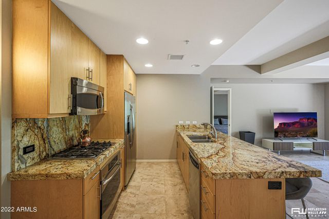 7117 E RANCHO VISTA Drive 2004, Scottsdale, AZ 85251