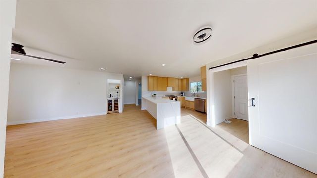 580 N Oak Ave, Oakdale, CA 95361