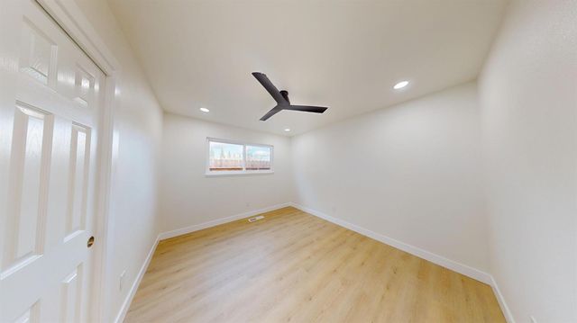 580 N Oak Ave, Oakdale, CA 95361