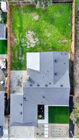 580 N Oak Ave, Oakdale, CA 95361