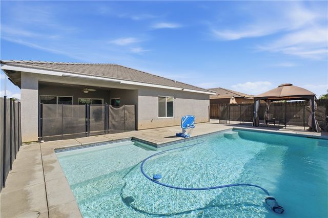 9021 Drovers Run, Bakersfield, CA 93311
