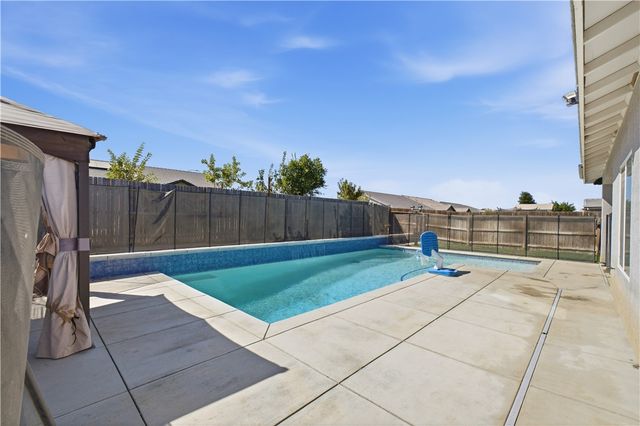 9021 Drovers Run, Bakersfield, CA 93311