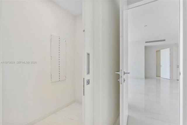 300 Biscayne Boulevard Way 903C, Miami, FL 33131