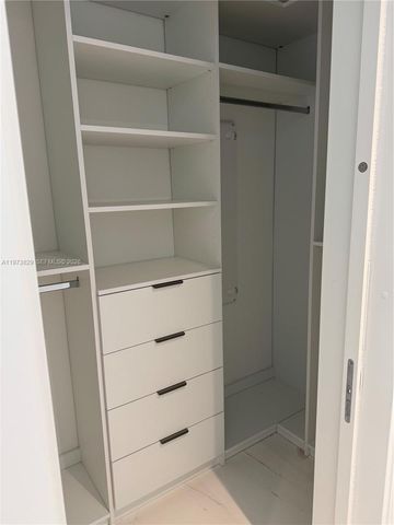 300 Biscayne Boulevard Way 903C, Miami, FL 33131