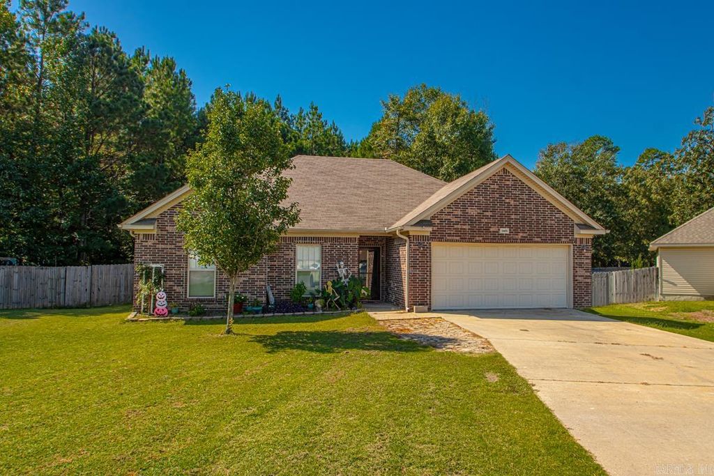 1601 Katrina Drive, Bryant, AR 72022