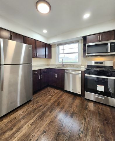 4249 W Nelson Street 2, Chicago, IL 60641