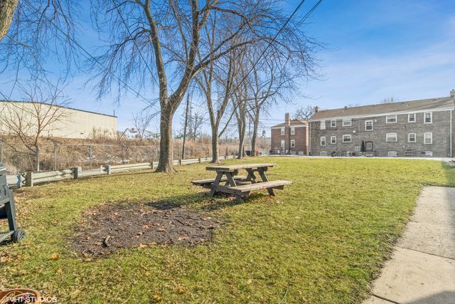 4249 W Nelson Street 2, Chicago, IL 60641