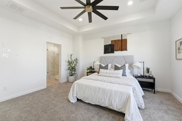 528 N 4th Street, La Porte, TX 77571