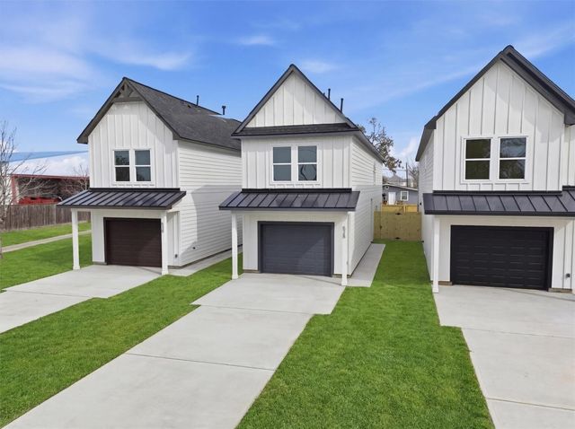 528 N 4th Street, La Porte, TX 77571