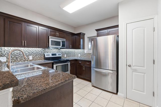 6810 Deatonhill DR 4202, Austin, TX 78745