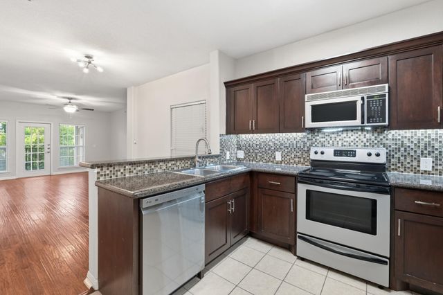 6810 Deatonhill DR 4202, Austin, TX 78745