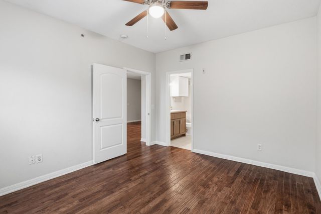 6810 Deatonhill DR 4202, Austin, TX 78745
