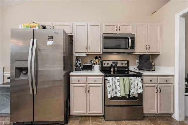 105 Oakmont Circle, Archdale, NC 27263