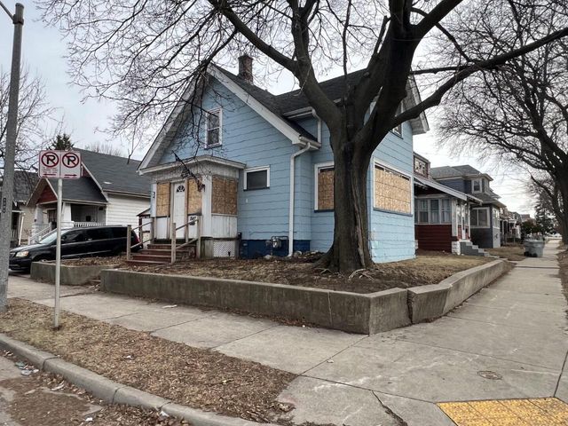 1987 Melvina STREET, Milwaukee, WI 53206