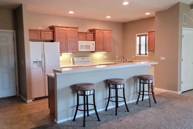 1228 CAMERON CIRCLE, Neenah, WI 54956