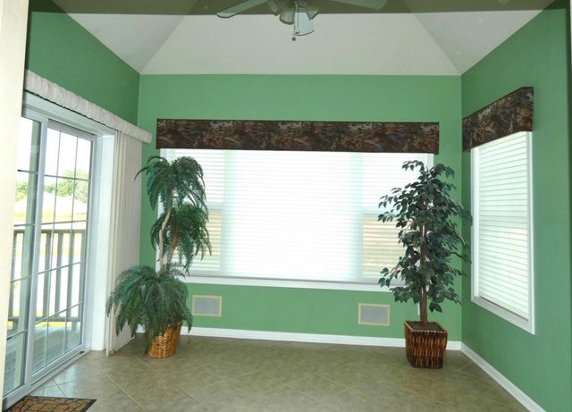 1228 CAMERON CIRCLE, Neenah, WI 54956