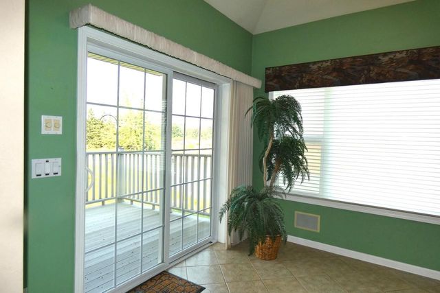 1228 CAMERON CIRCLE, Neenah, WI 54956