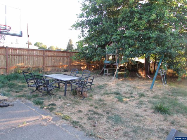360 Cindy Ln NW, Mt Angel, OR 97362