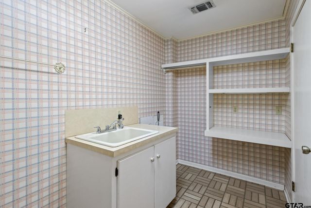 416 Dogwood, Mt Pleasant, TX 75455