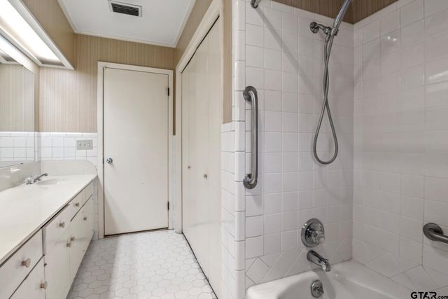 416 Dogwood, Mt Pleasant, TX 75455