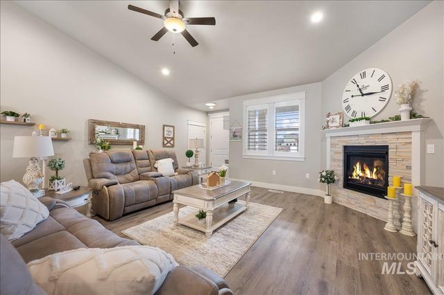 4376 Wagon, Nampa, ID 83687