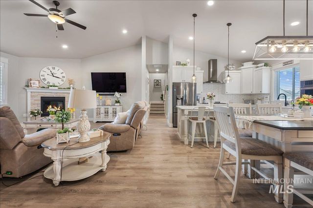 4376 Wagon, Nampa, ID 83687