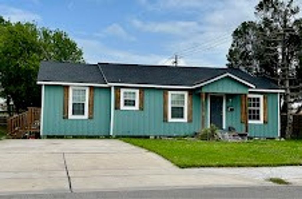 3562 Topeka St, Corpus Christi, TX 78411